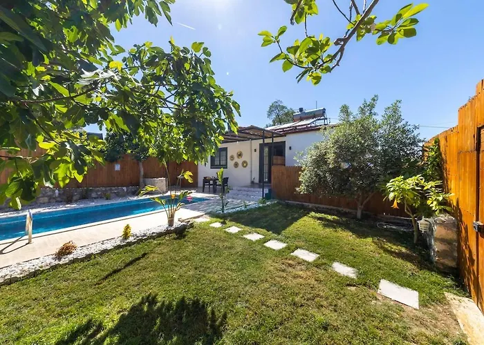 Very Cute Detached In Uezuemlue Village Of Kas Villa *