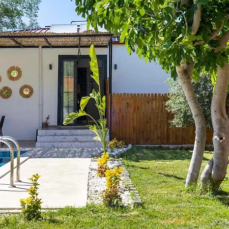 Very Cute Detached In Uezuemlue Village Of Kas فيلة